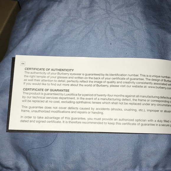 Burberry Glasses - Picture 6 of 7